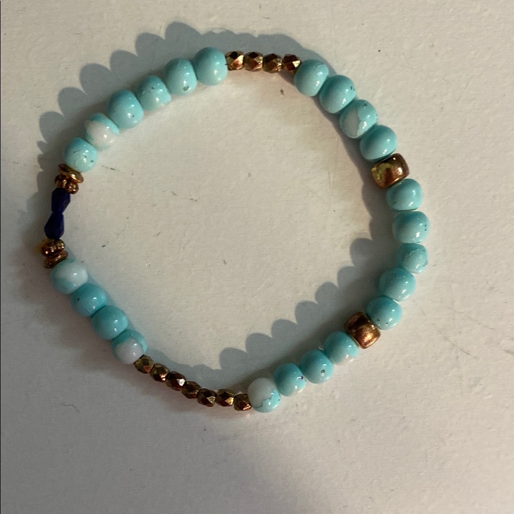 Elegant Turquoise and Gold Beaded Bracelet